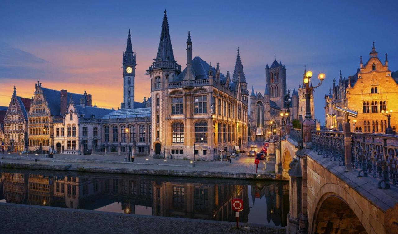 Burgstraat 17 Apartment In Exclusive Patrician House In Medieval ヘント エクステリア 写真